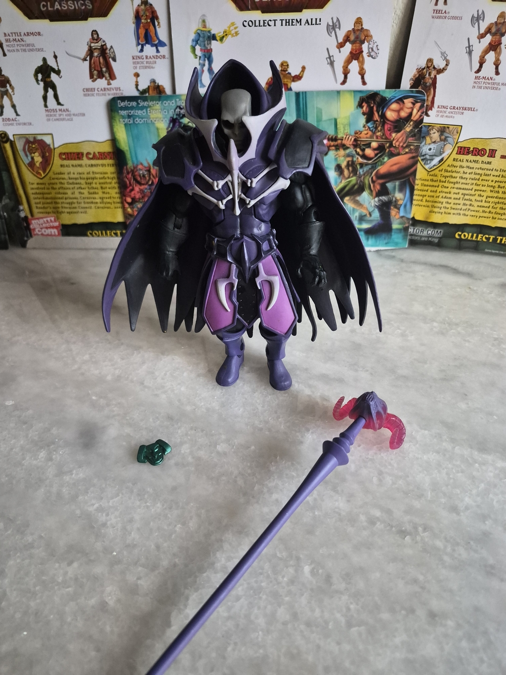 MATTEL MOTUC CLASSICS FACELESS ONE 100% COMPLETE PRE-OWNED
